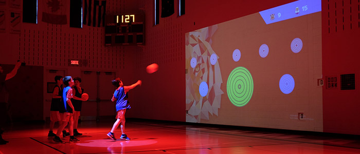 LÜ aire de jeux interactive