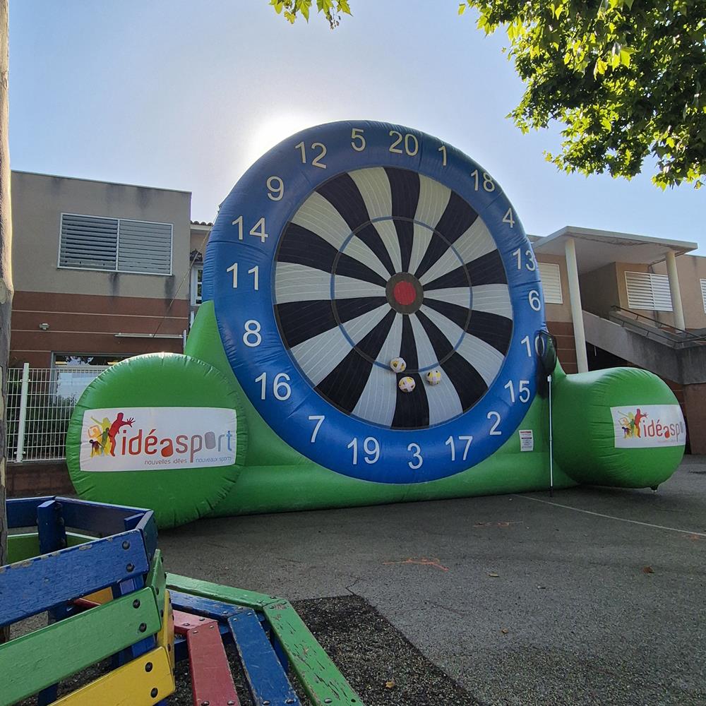 Photo Location de la cible géante lors d'une kermesse à Monteux (84)